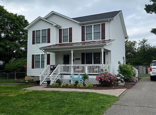 521 E Rockingham St, Elkton, VA 22827