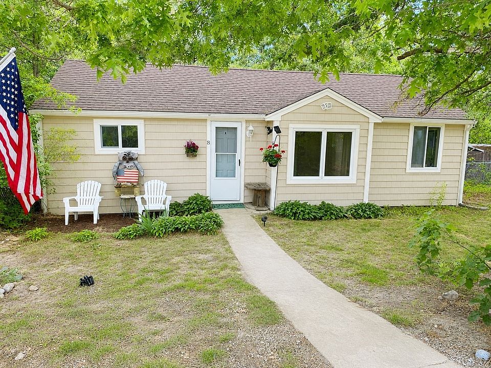 1st image of 8 Jocelyn Ave