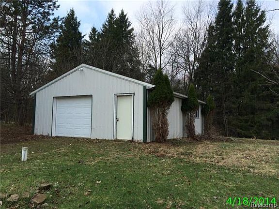 Pole barn