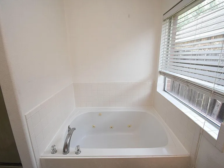 128 Long Canyon Ln — Photo 25