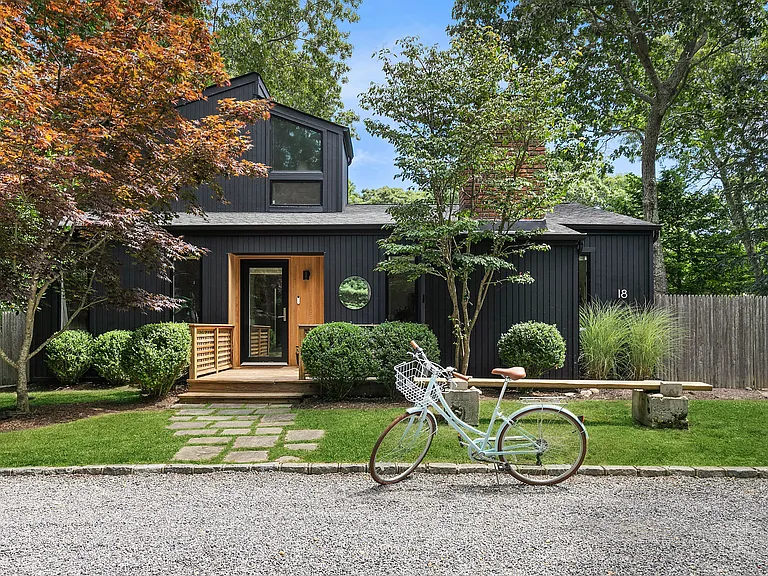 18 Scallop Ave — Photo 2