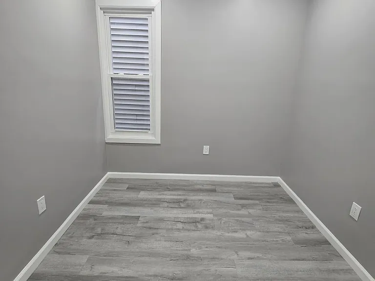 125-127 Redwood Ave #2A — Photo 5