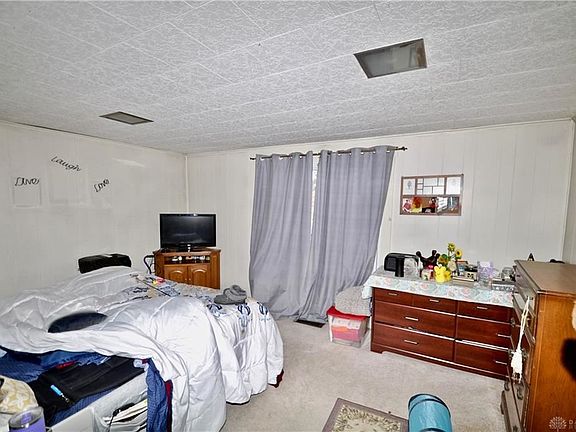 4th image of 529 N Walnut St