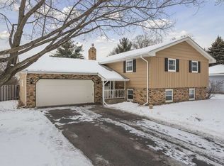 5115 Eastwood Rd, Mounds View, MN 55112