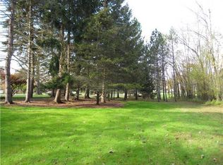 1082 Smith Rd, East Amherst, NY 14051