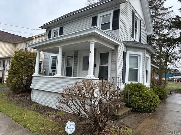 8 Mechanic St, Baldwinsville, NY 13027