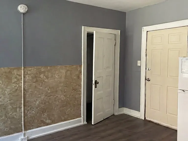 37 Hooker Ave #8 — Photo 1