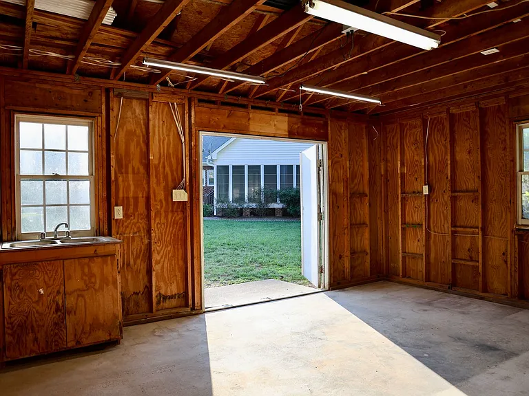 4036 Jaback Dr — Photo 52