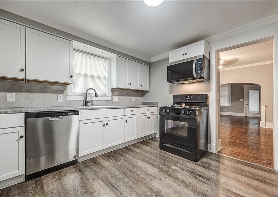1st image of 814 Columbia Ave
