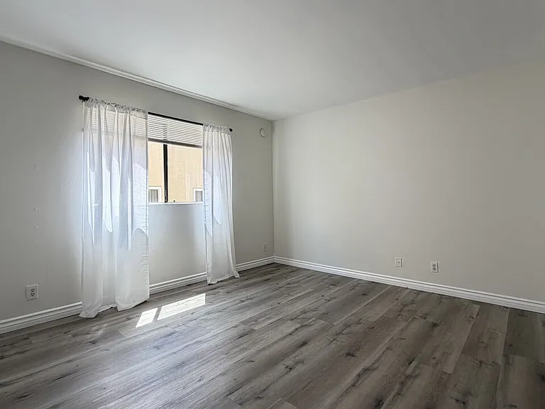 326 S Manhattan Pl #108 — Photo 11