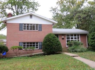 9906 Ashburton Ln, Bethesda, MD 20817