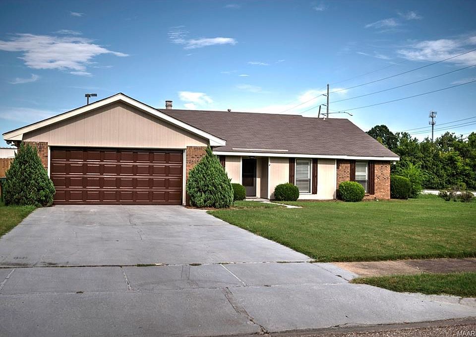 1st image of 2661 Old Orchard Ln