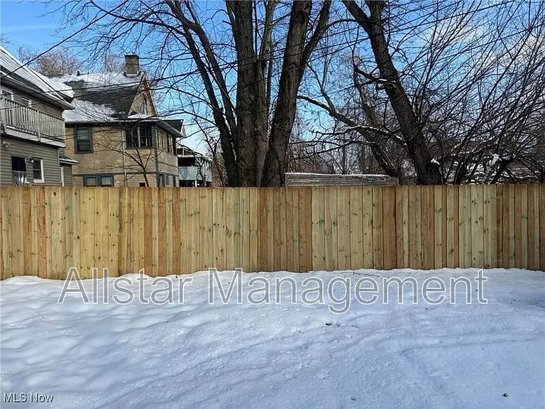 521 E 109th St — Photo 10