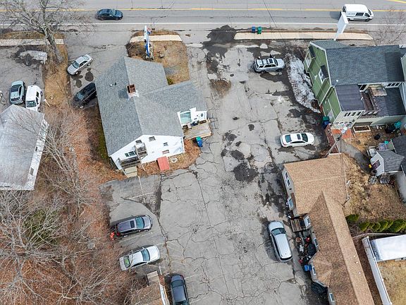 5th image of 852 Lafayette Road