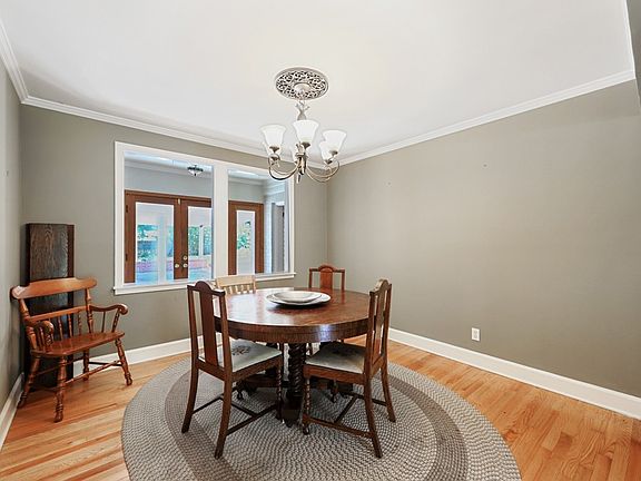 5th image of 111 Blue Hills Ct