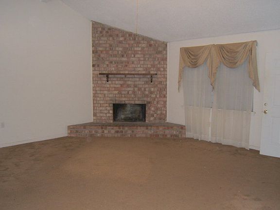 3rd image of 207 Cypress Village Dr