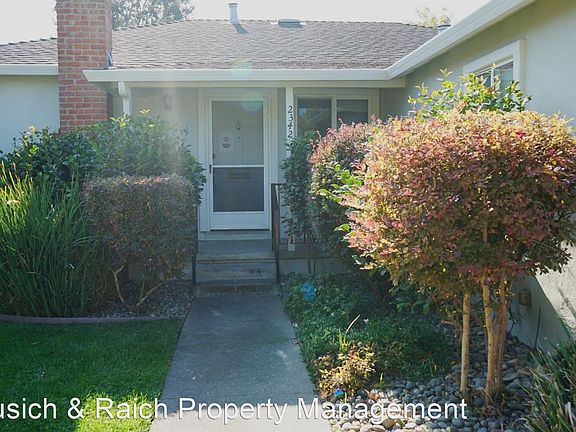 2nd image of 2342 Woodland Ave