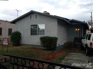2305 E 14th St, Long Beach, CA 90804