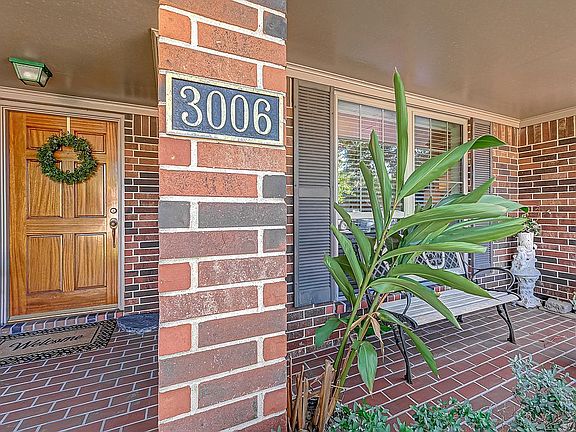 3rd image of 3006 Oak Creek Dr