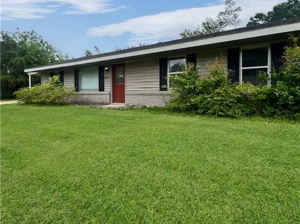 2104 Linda Dr, Westlake, LA 70669