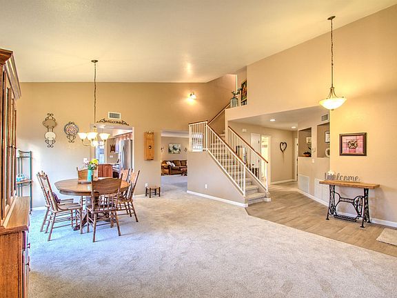 5th image of 8920 N Shadow Rock Dr