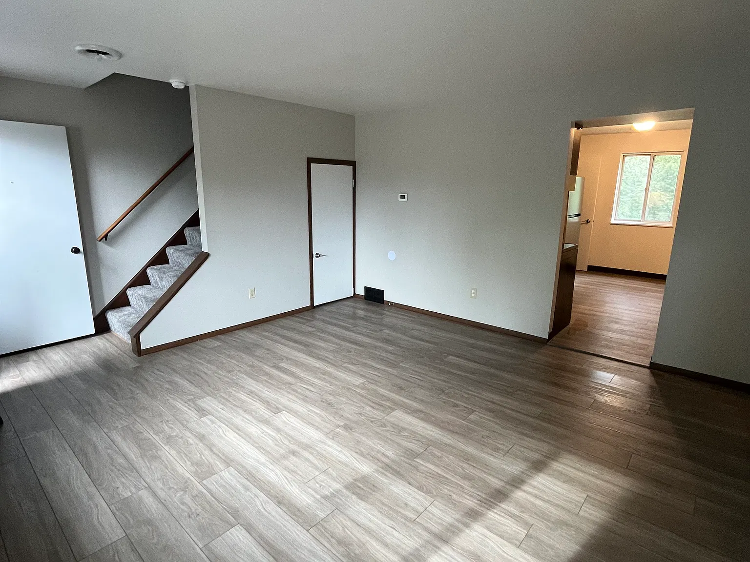2 bed, 1250 sqft, $1,250 — Photo 3