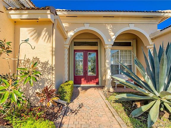 2nd image of 7005 SE Bay Hill Dr