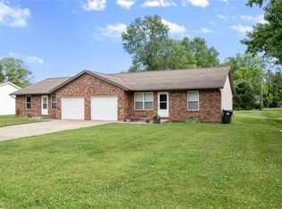 1016 South St, New Athens, IL 62264