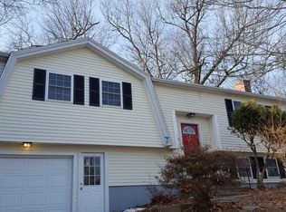 3 Green Farms Rd, Worcester, MA 01605