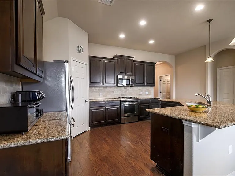 124 Navigator Dr — Photo 9