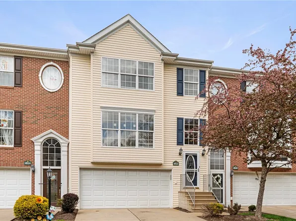 10522 Forest Hill Dr, Wexford, PA 15090