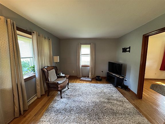 5th image of 2904 Bird Dr