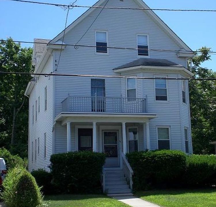 1st image of 134 Wentworth Ave #3