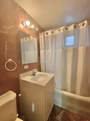 Rented by Bond New York | media 18