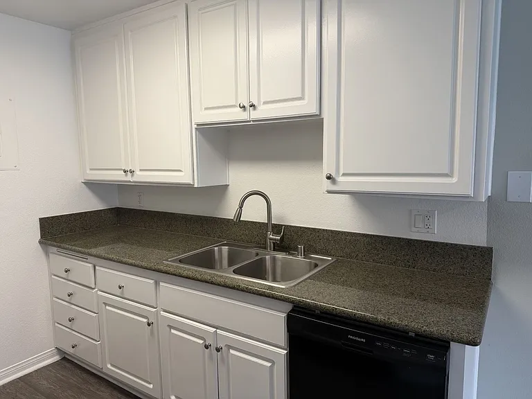 Tierra Palms Apartment Homes — Photo 109