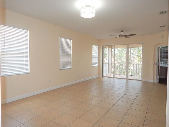5th image of 240 W End Dr Unit 4