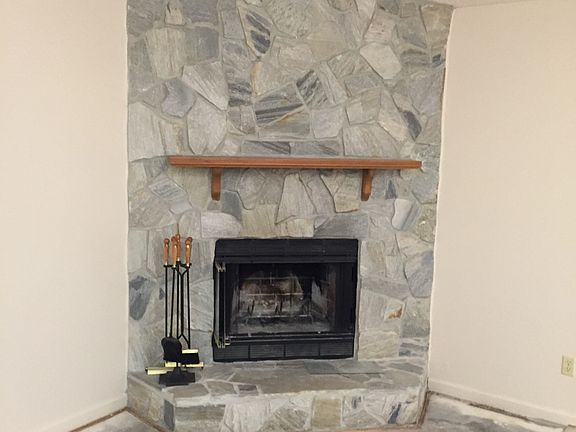 2nd image of 7852 Moss Pointe Trl E