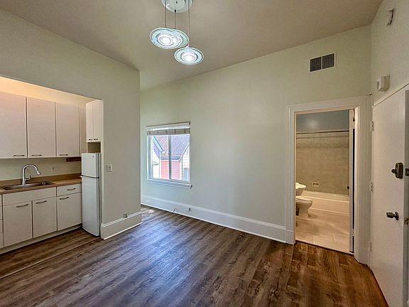 3rd image of 2707 Sacramento St APT 5