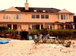 35 Oakhurst Rd, Hampton Bays, NY 11946