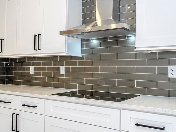 4th image of 3522 W Robinson St