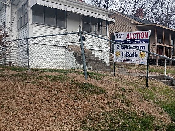 2nd image of 1622 Red Oak St