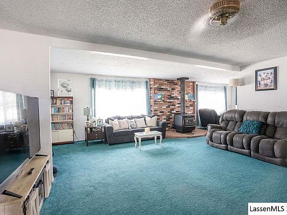 4th image of 705-820 Travis Ln