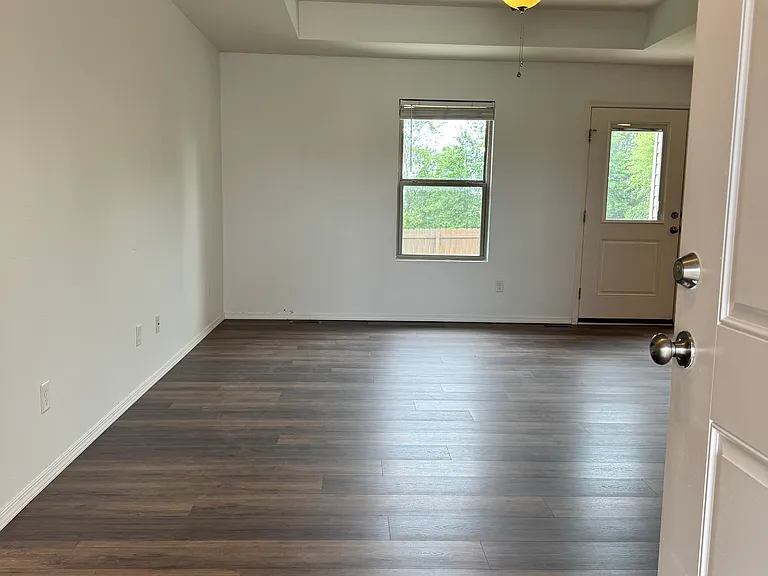 276 W Picardy St — Photo 29