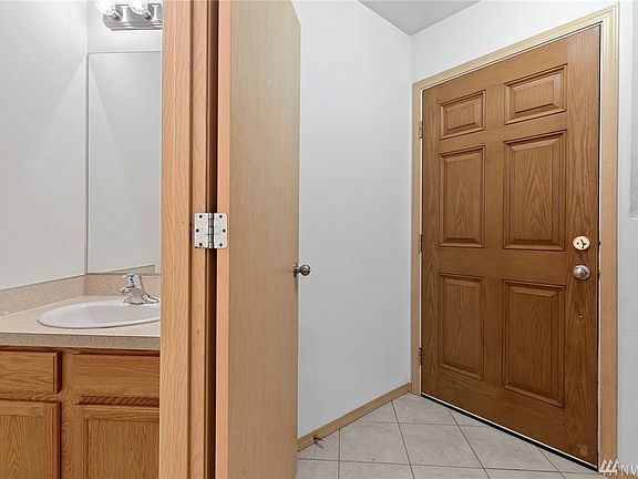 5th image of 190 N Township St