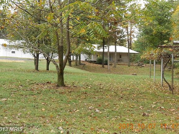 3rd image of 9713 Garland Dr