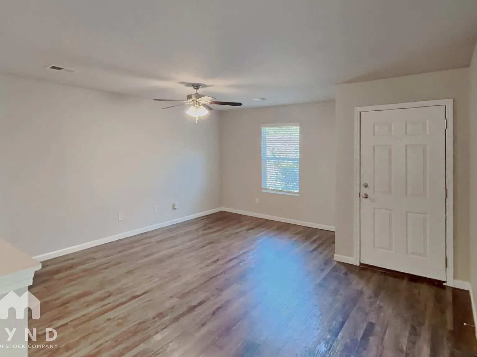 3 bed, 2.0 bath, 1255 sqft, $1,545 — Photo 4