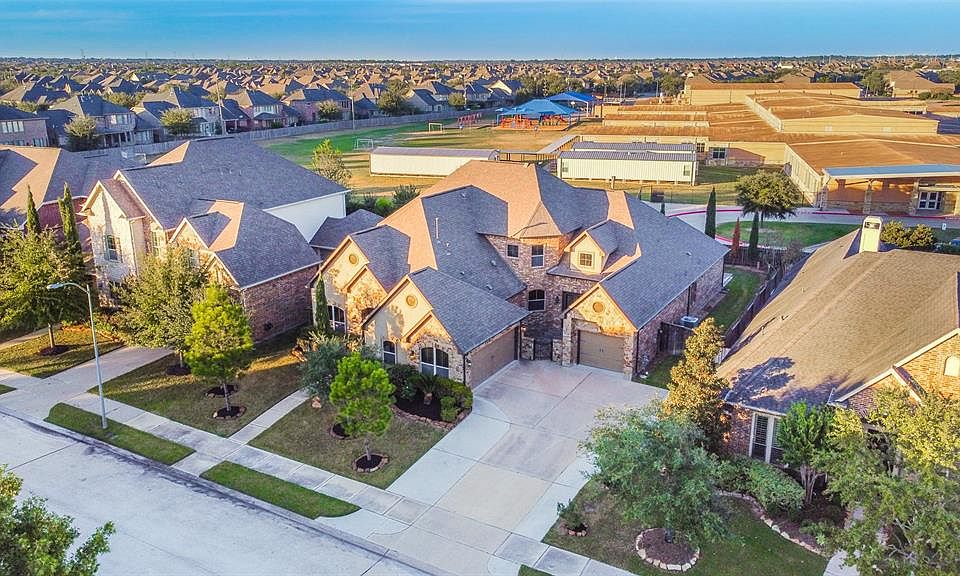 Welcome Home! Beautiful Custom Luxury Home! Back to Wilson Elementary!