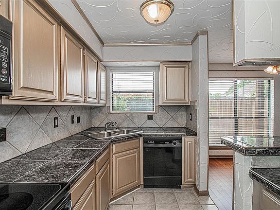2nd image of 1208 Horizon Trl APT 3511