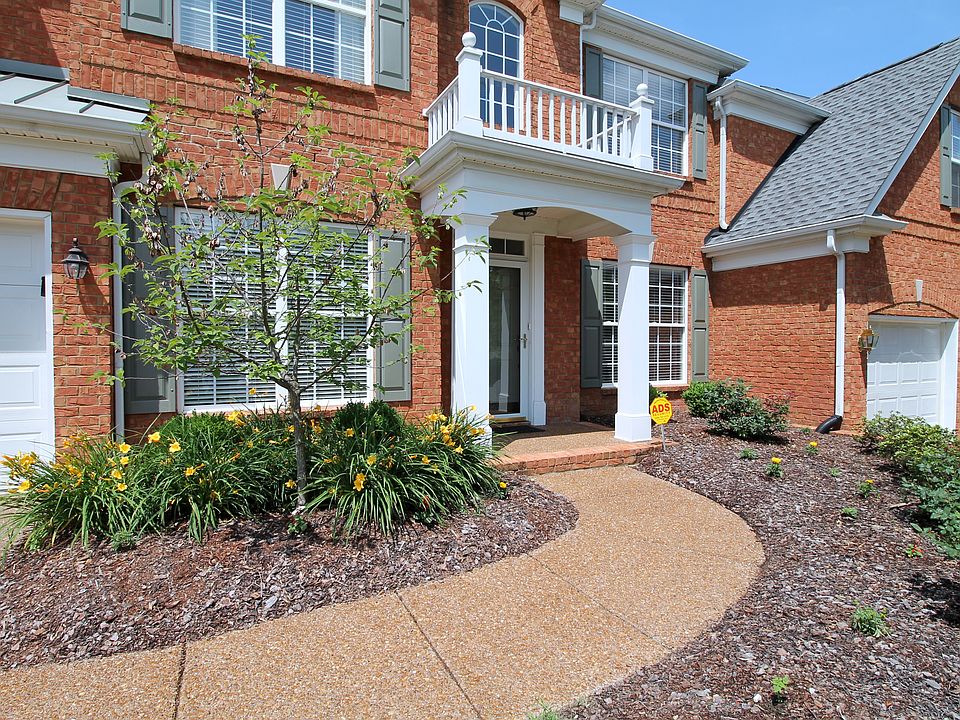 1st image of 419 Chatsworth Ct