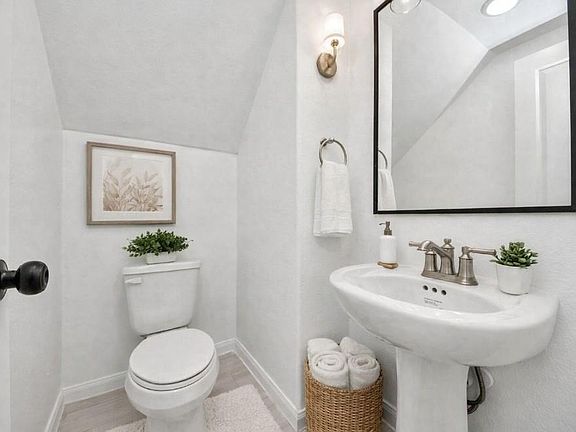 4th image of 8653 Sunderland Rd